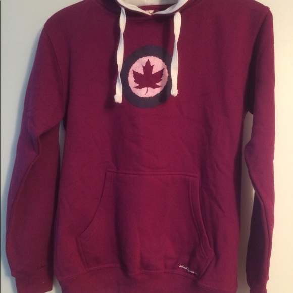 NWT Hoodie Plum Fuscia Maple Leaf' CAF - Picture 1 of 4